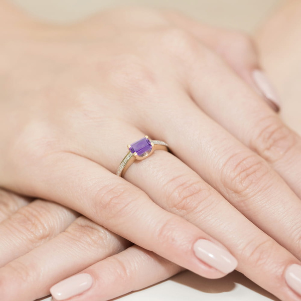 Pierścionek w żółtym złocie próby 585 model T-0105 ametyst 0,60ct 