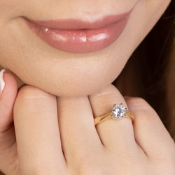 Pierścionek w żółtym złocie próby 585 model T-234 Brylanty 1ct