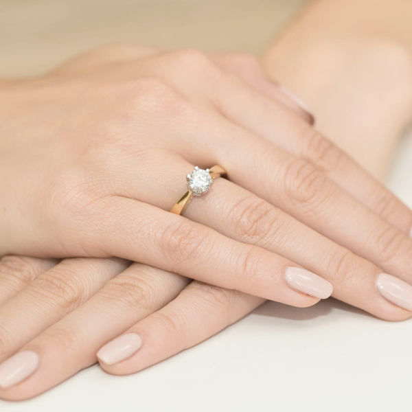 Pierścionek w żółtym złocie próby 585 model T-234 Brylanty 1ct