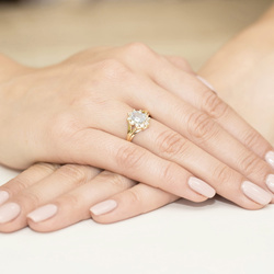 Pierścionek z żółtego złota Diament Laboratoryjny T-0037 0,70ct