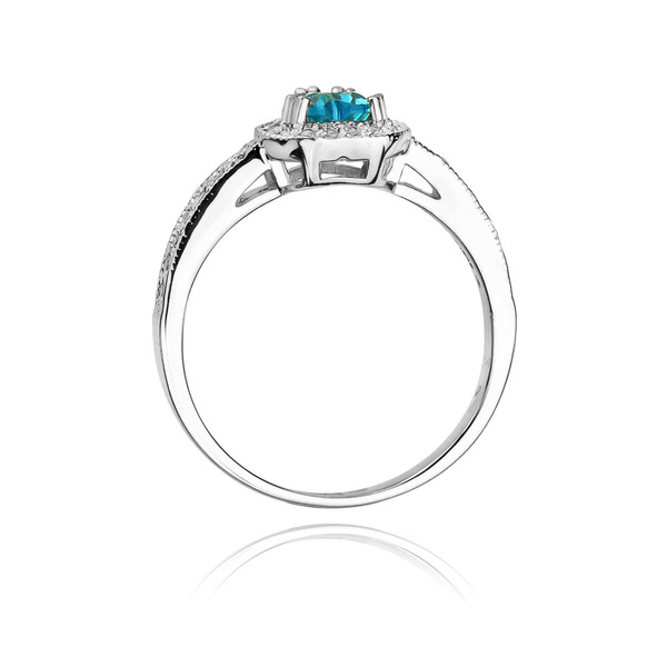 Pierścionek w białym złocie próby 585 model T-46 topaz 0,50ct i brylanty 0,21