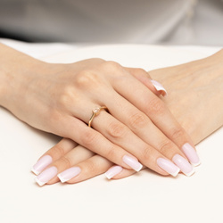 Pierścionek w żółtym złocie z morganitem 0,40ct T-0656